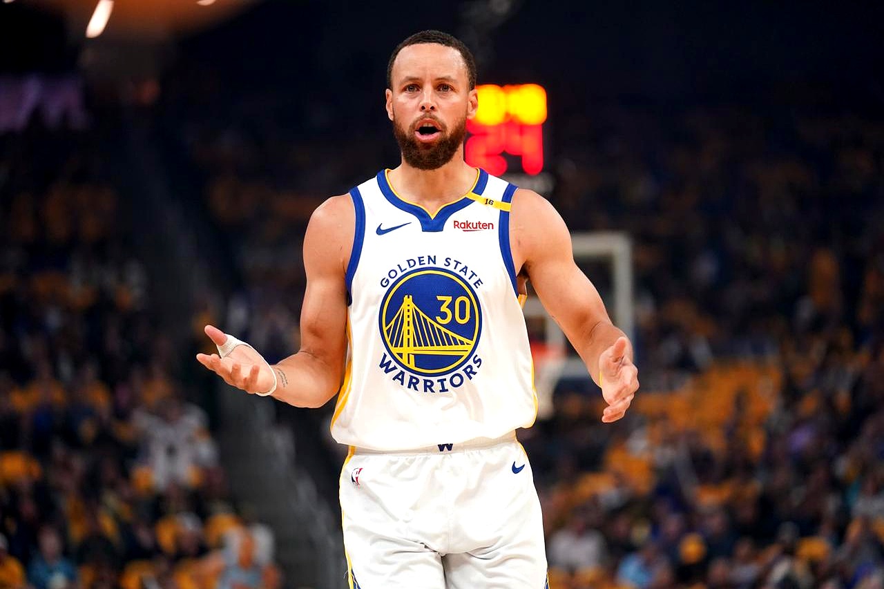 关于蒂姆焦点对战，库里与70激战快船分钟，最后时刻胜出胜负难料！赢得满堂喝彩的信息-九游体育