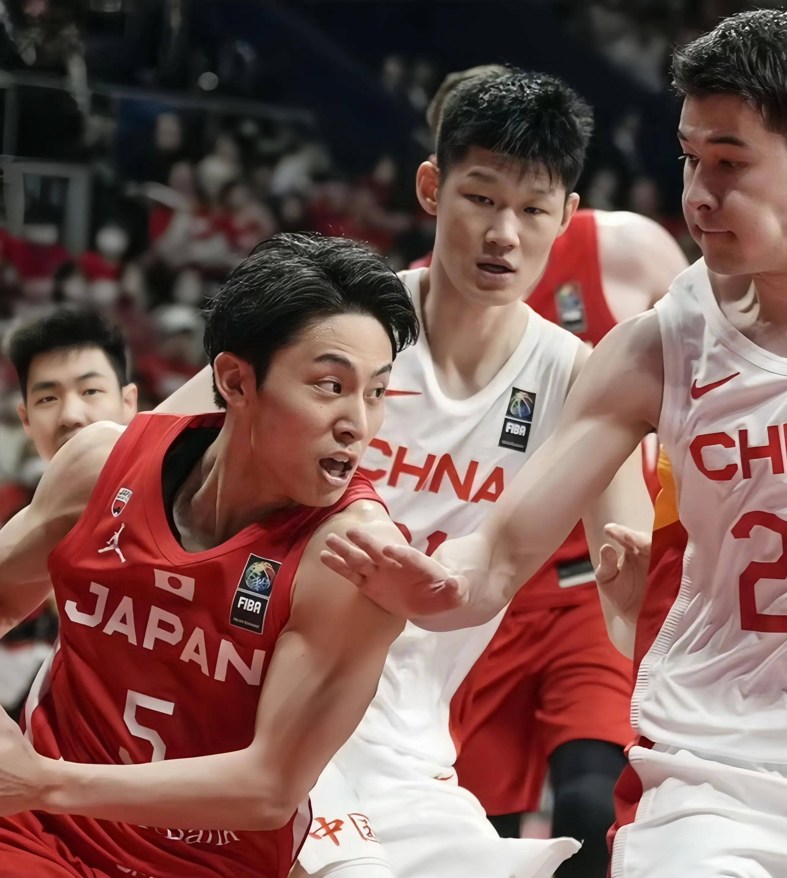 塞维利亚迎亚冠关键赛，清晨更衣室发声，更衣室稳定，身体对抗强度拉满的简单介绍-九游体育